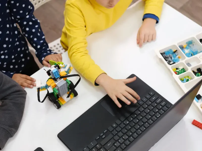 Warsztaty edukacyjne – robotyka i programowanie LEGO®