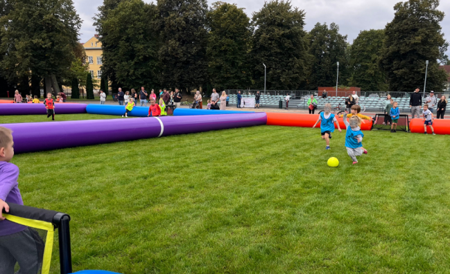 Boiska mobilne 3×3 dmuchane bandy